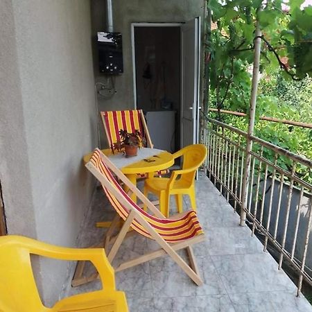 Beruka Guest House คูทายสิ ภายนอก รูปภาพ