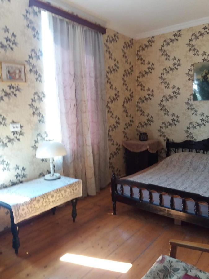 Beruka Guest House คูทายสิ ภายนอก รูปภาพ